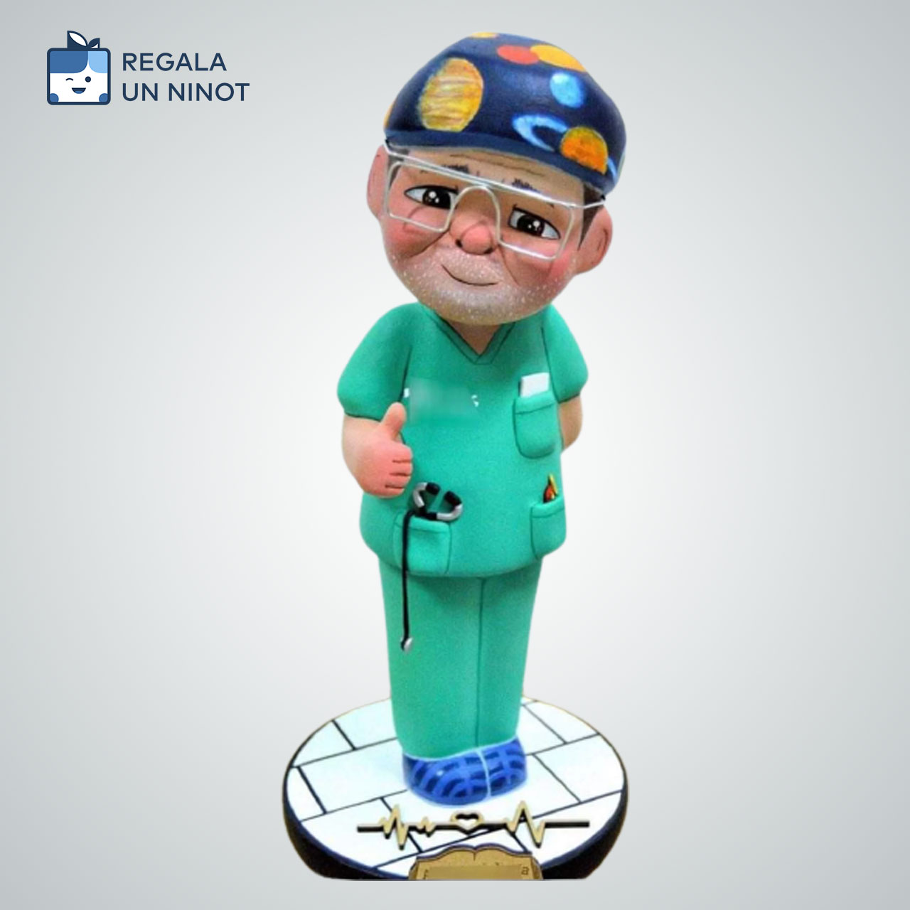 Metge-Personalizat-Regala-Un-Ninot